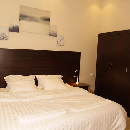 Spacious Apartments At Basla St 3 Mins From King Fahd Stadium Эр-Рияд Экстерьер фото